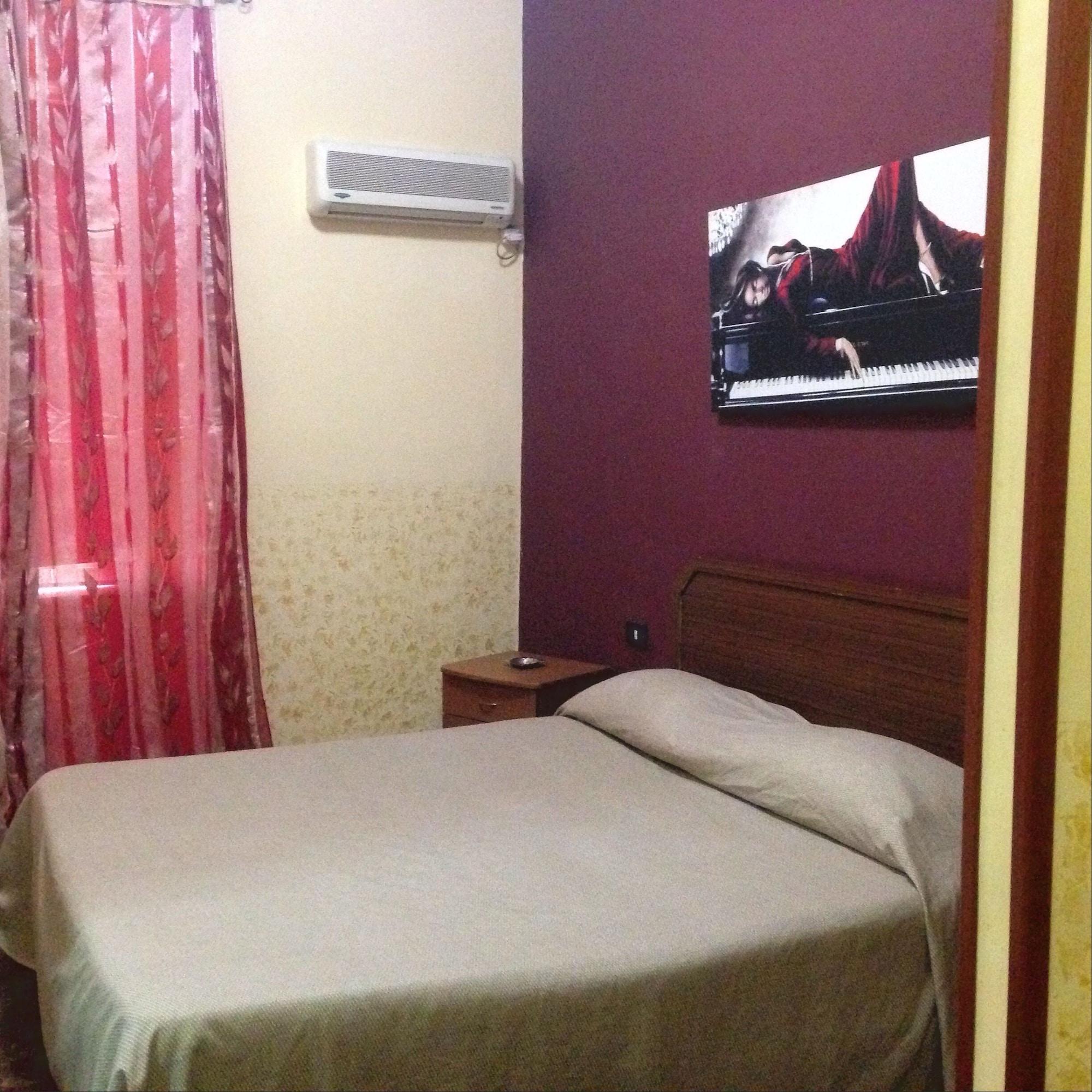 Hotel Poker Неаполь Екстер'єр фото
