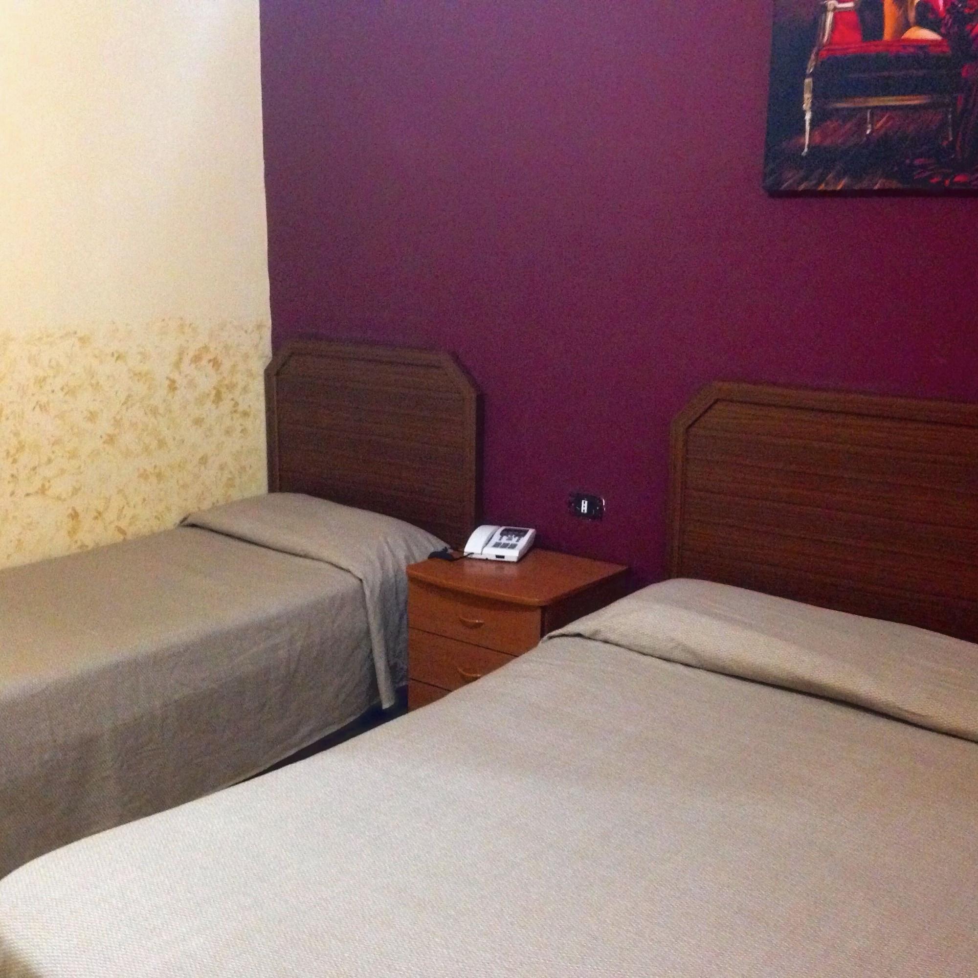 Hotel Poker Неаполь Екстер'єр фото