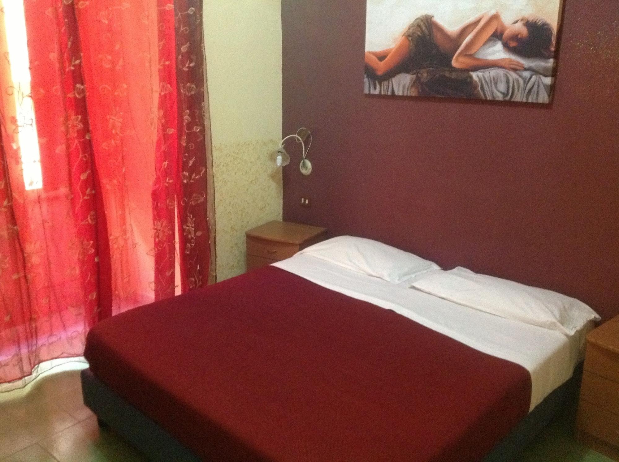 Hotel Poker Неаполь Екстер'єр фото