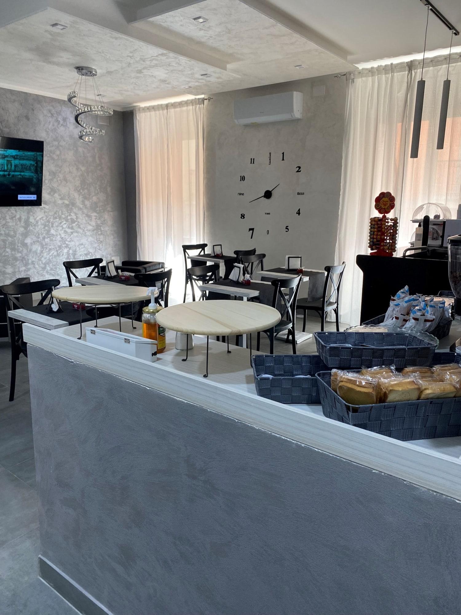 Hotel Poker Неаполь Екстер'єр фото