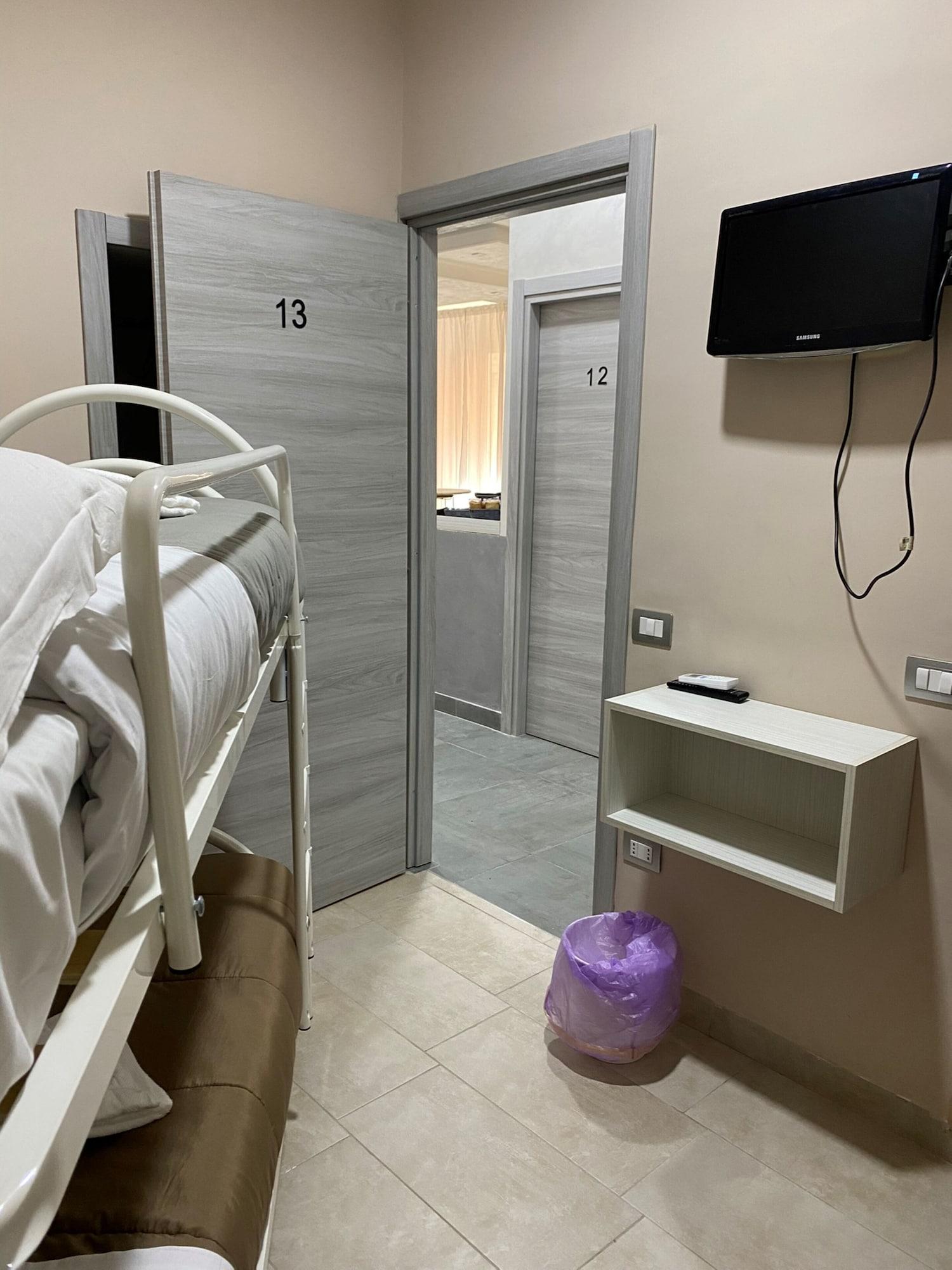 Hotel Poker Неаполь Екстер'єр фото