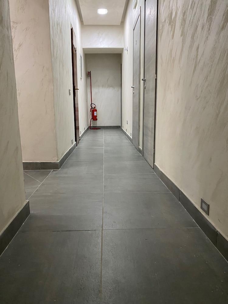 Hotel Poker Неаполь Екстер'єр фото
